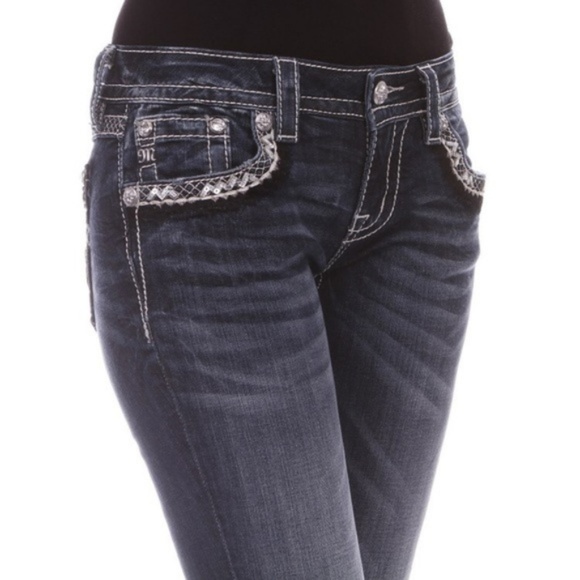 SOLD OUT!!  Miss Me Daisy Chain Skinnies - Picture 3 of 4